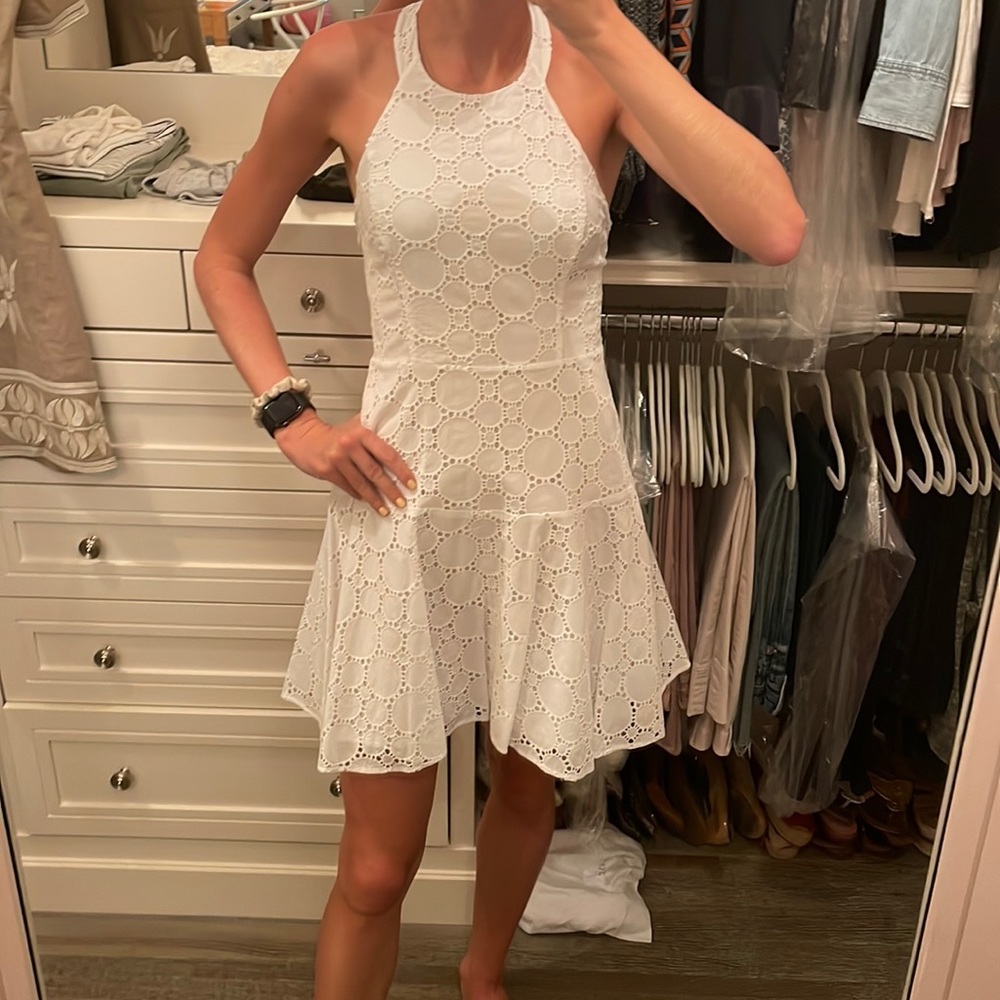 Parker XS white dress, worn once and looks absolutely brand new- flattering!